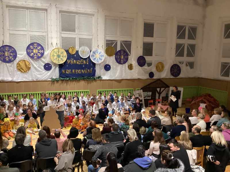 Vánoční koledování