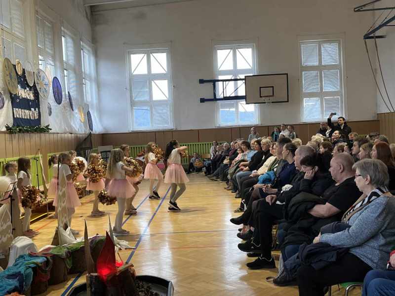 Vánoční koledování