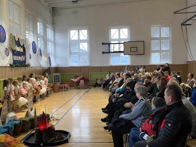 Vánoční koledování