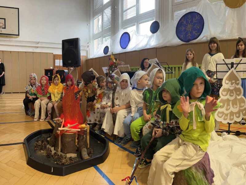 Vánoční koledování